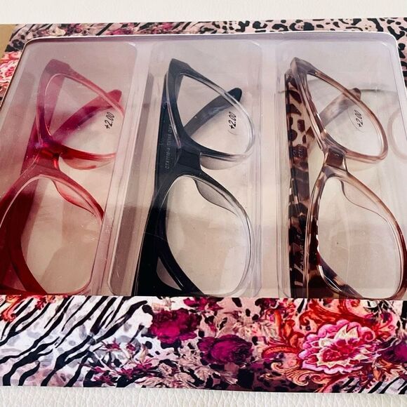 NWT 3 Pack 2.00 TAHARI Premium Eye Reading Glasses Black, Pink & Brown Animal Pr main image 5